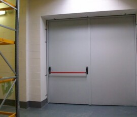 Porte uscita di sicurezza con maniglia antipanico